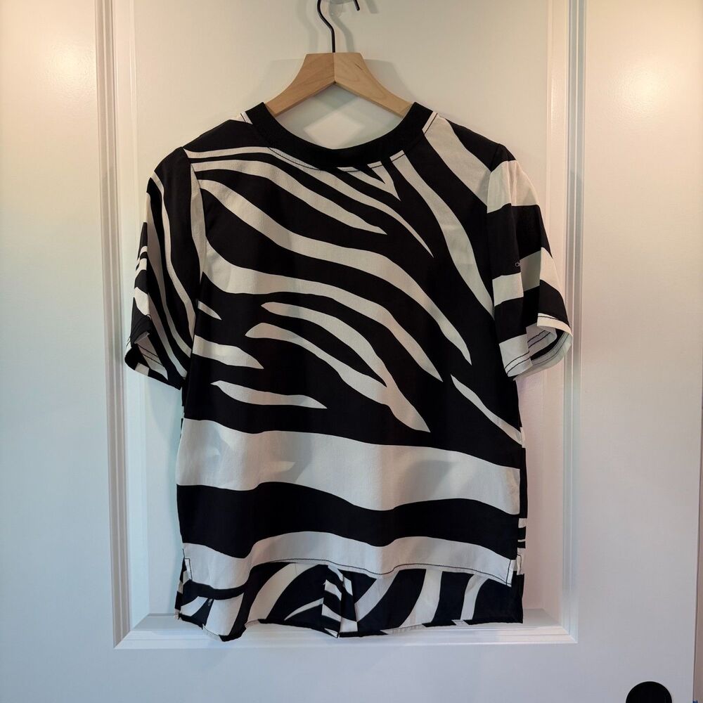 Diane von Furstenberg DVF Dayle Silk Zebra Print Blouse Medium